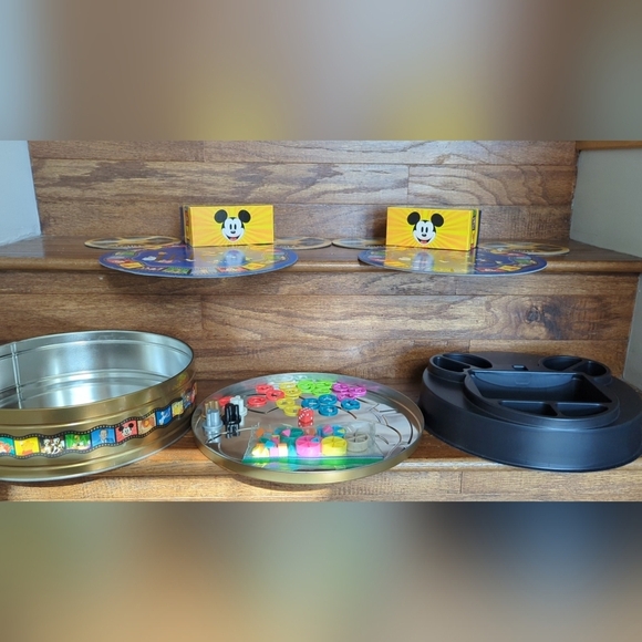 Vintage The Wonderful World of Disney Trivia Game by Mattel plus spare parts - Picture 4 of 12